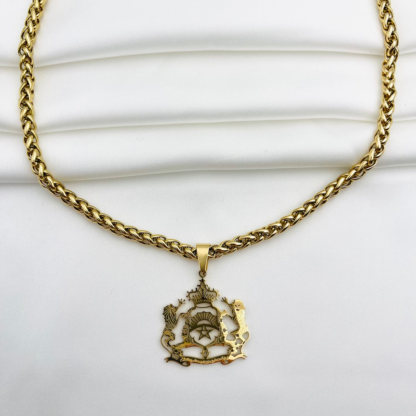 Collier MAMLAKA