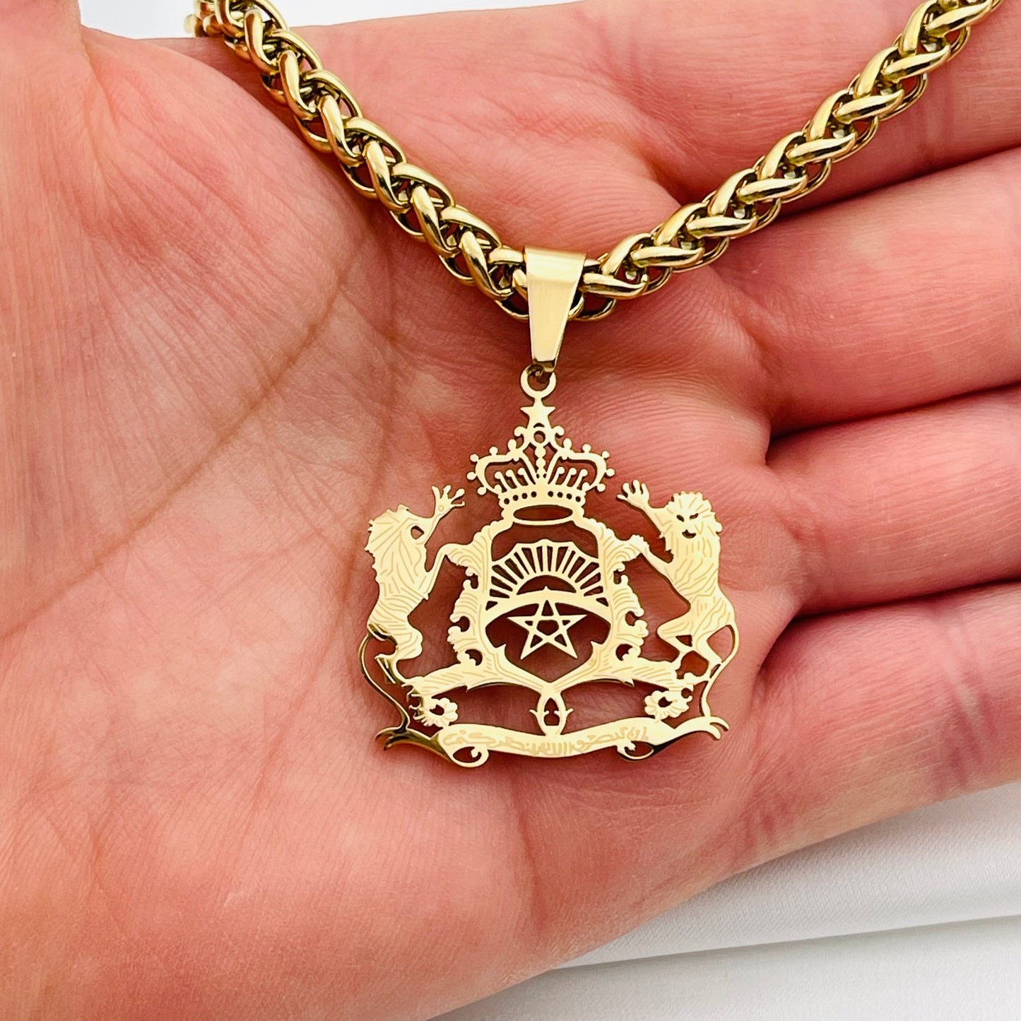 Collier MAMLAKA