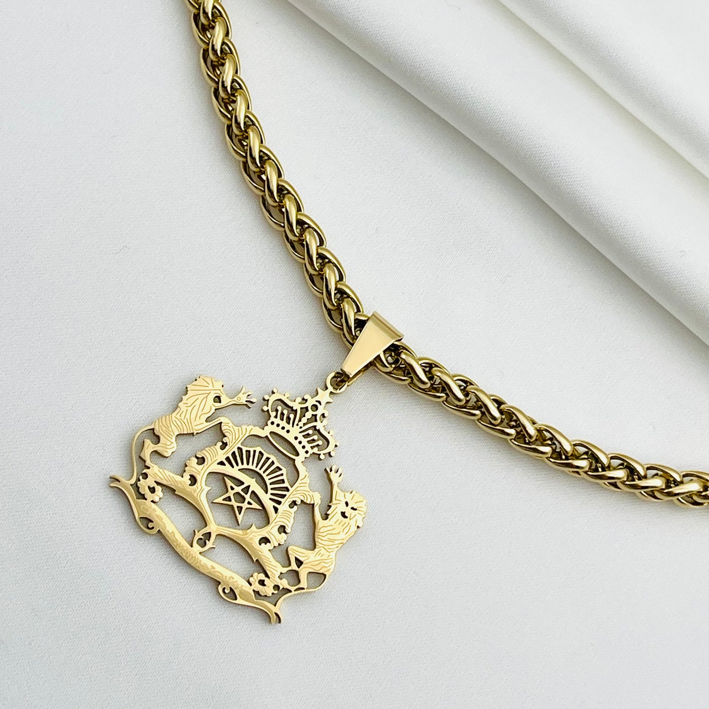 Collier MAMLAKA